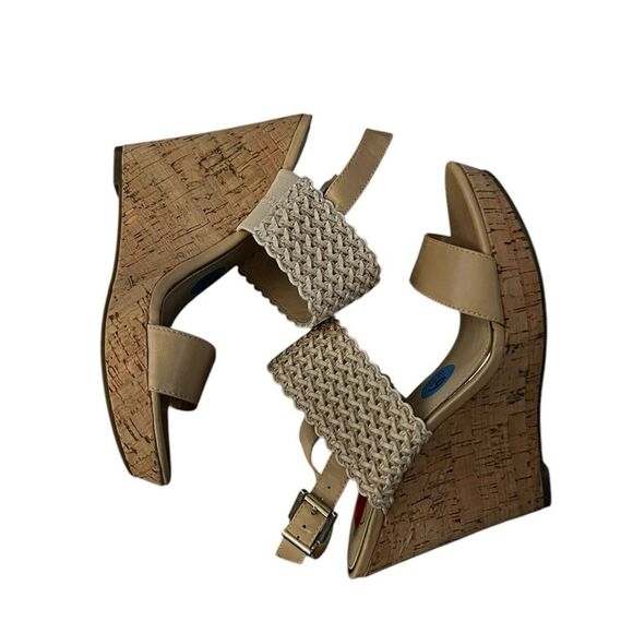 Tan Block Heel Sandals with Woven Straps - Picture 3 of 5